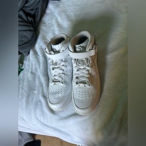 Nike Air Force 1 Mid-Top SZ 9.5